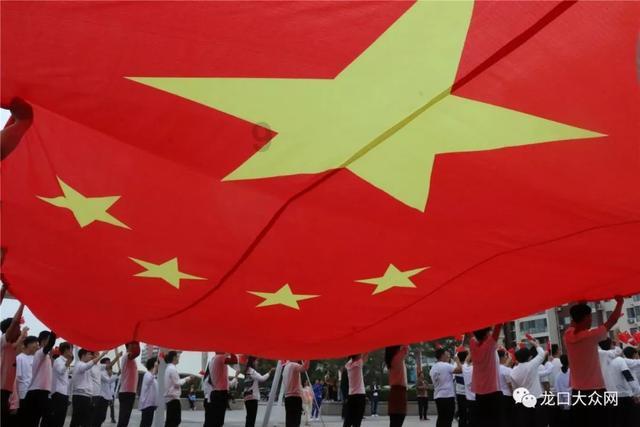 香港警方突击搜查252个娱乐场所，拘捕347人