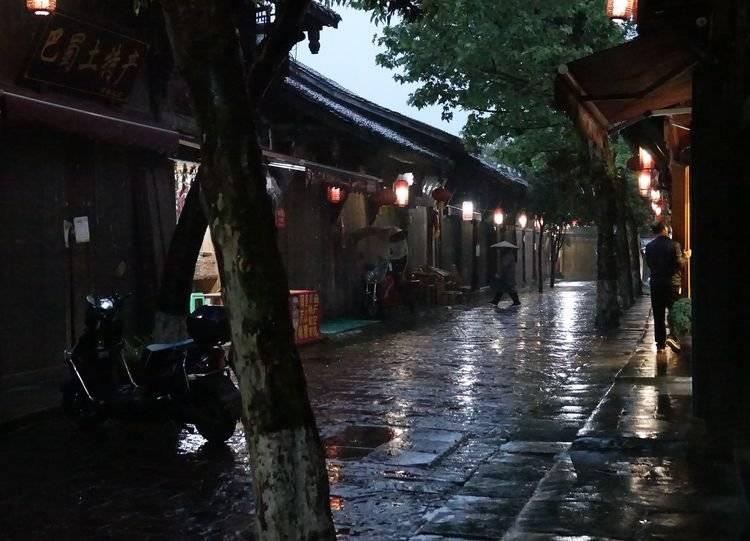 冰洞逃生